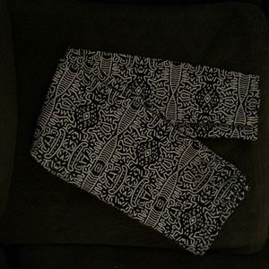 LuLaRoe Tall and Curvy Leggings